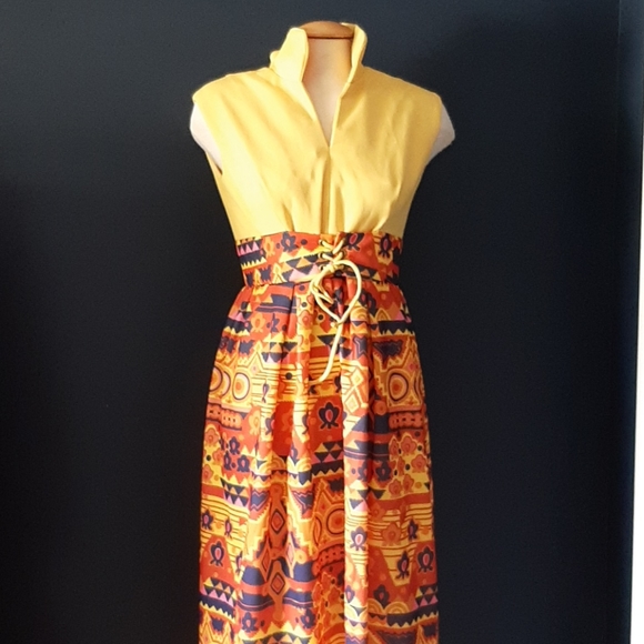 Dresses & Skirts - Vintage 70s maxi dress Size medium
